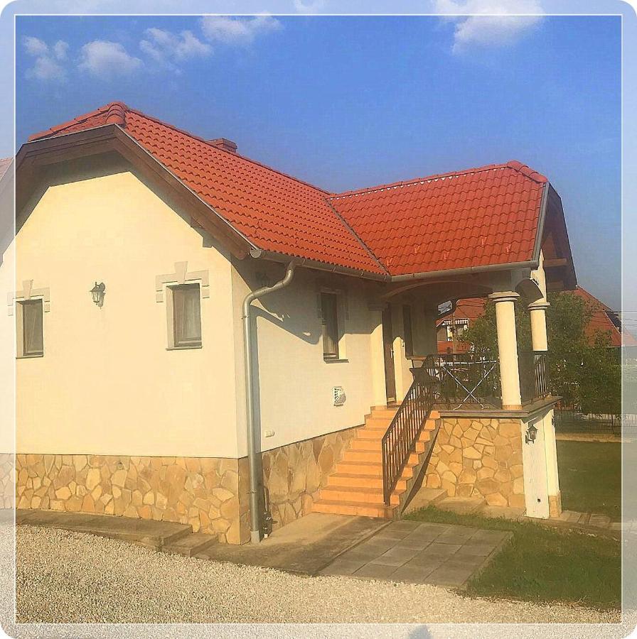 Kleines Haus Διαμέρισμα Hévíz Εξωτερικό φωτογραφία